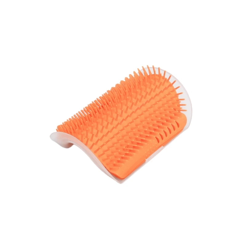 brosse-angle-pour-chat-orange